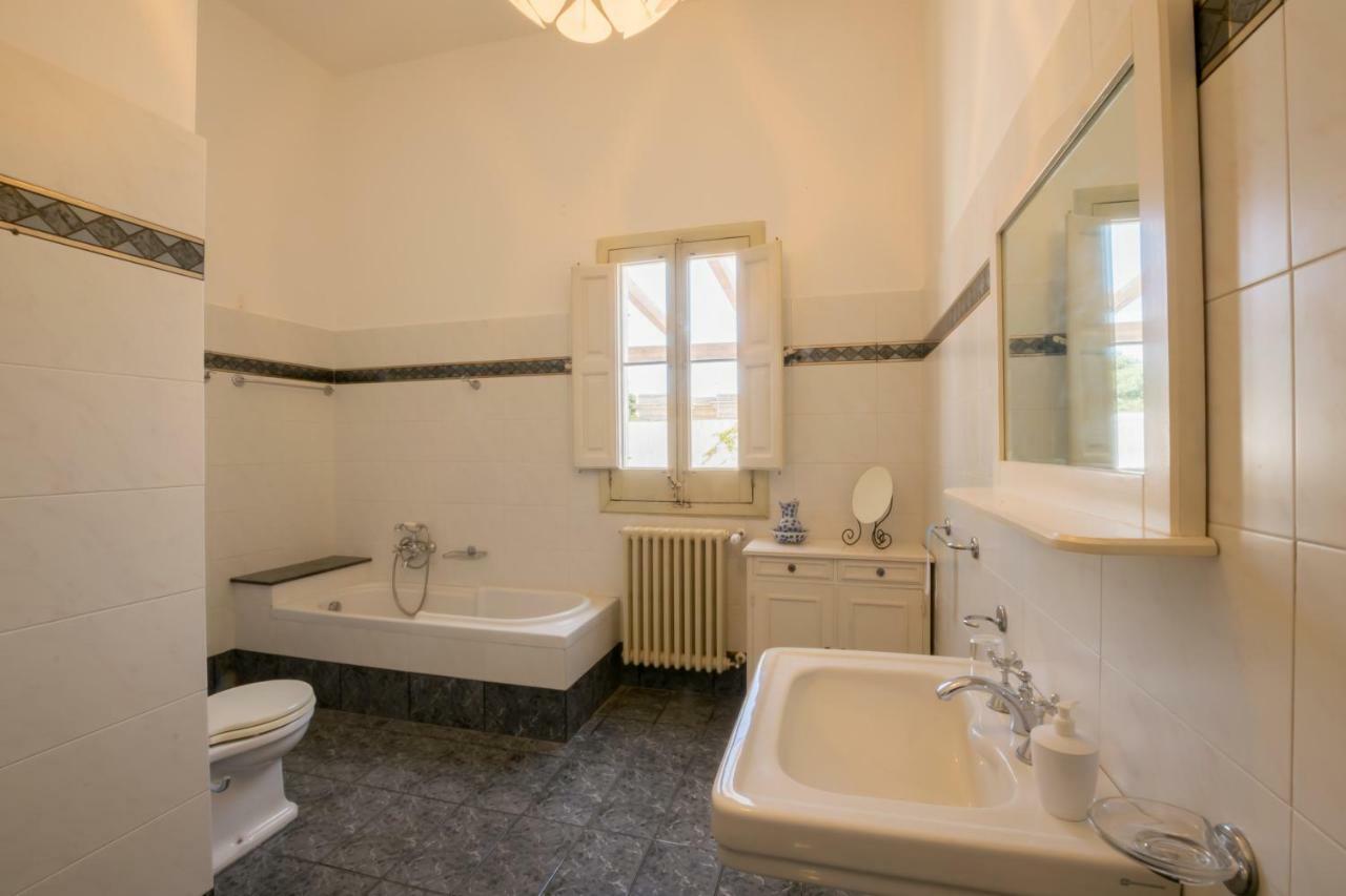 Palazzo Ashian Bed & Breakfast Acquarica del Capo Exterior photo