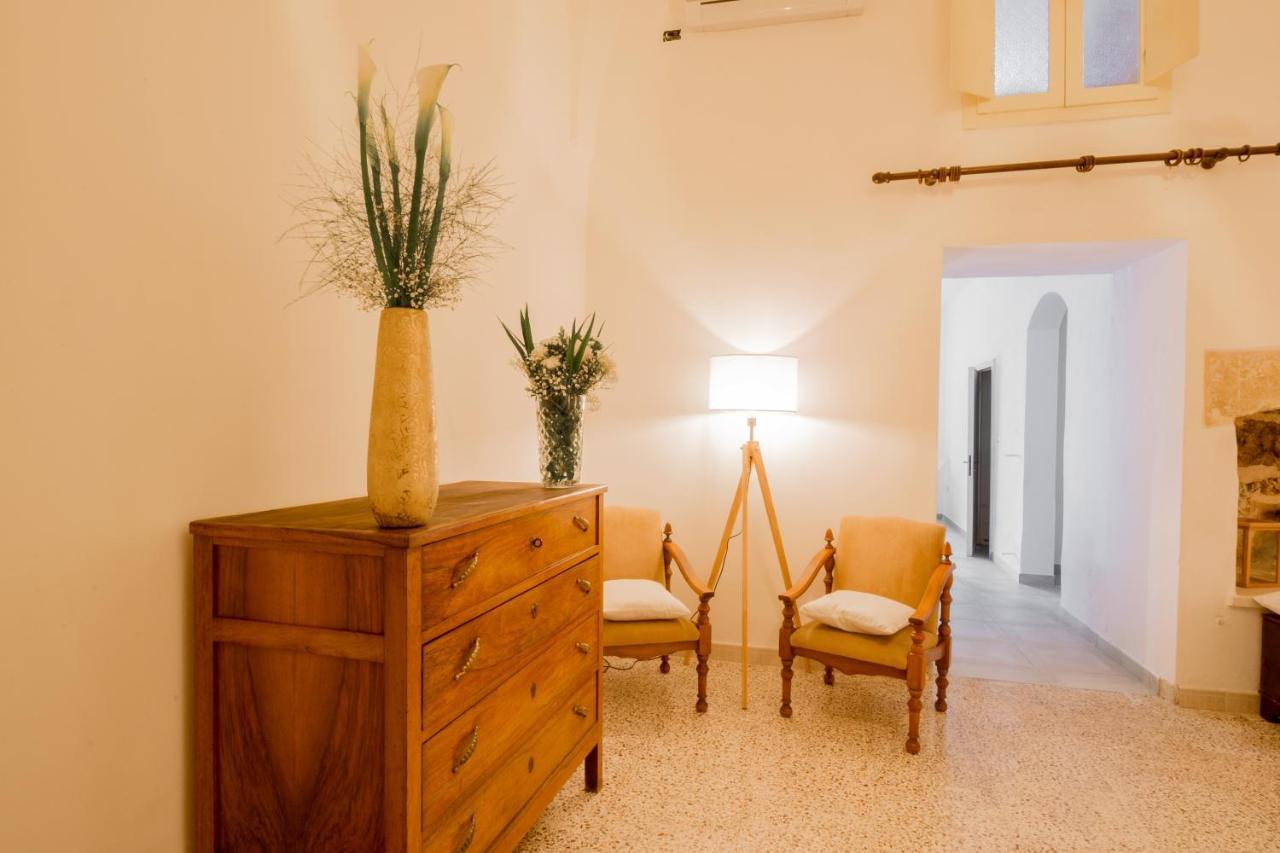Palazzo Ashian Bed & Breakfast Acquarica del Capo Exterior photo